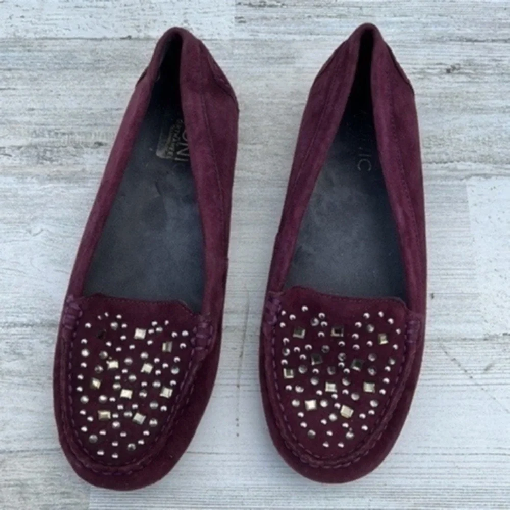 Vionic Womens Chill Athens Slip On‎ Studded Flats Size 7 Purple Suede Moc Toe